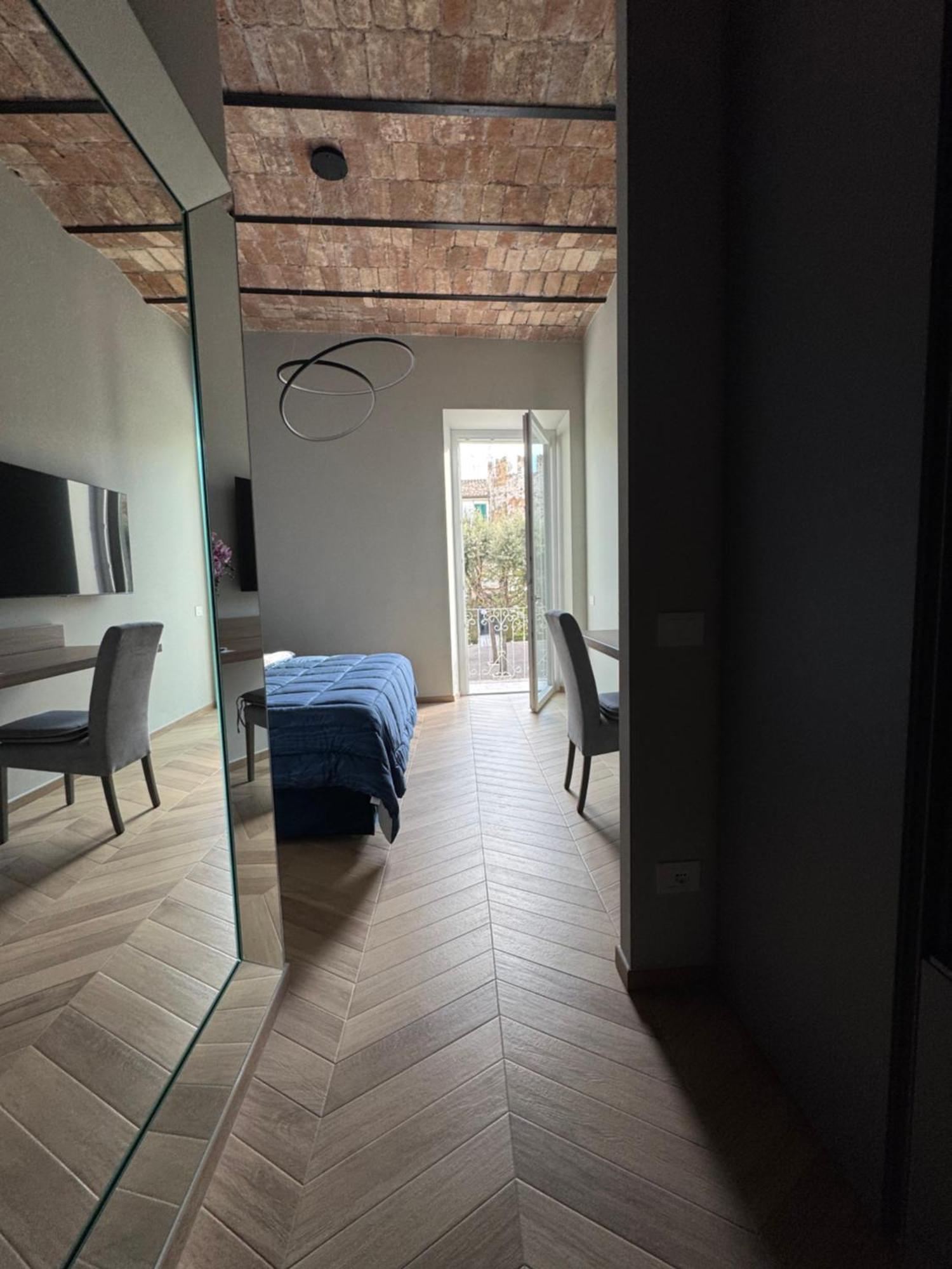 Sky Luxury Rooms Nettuno Bagian luar foto